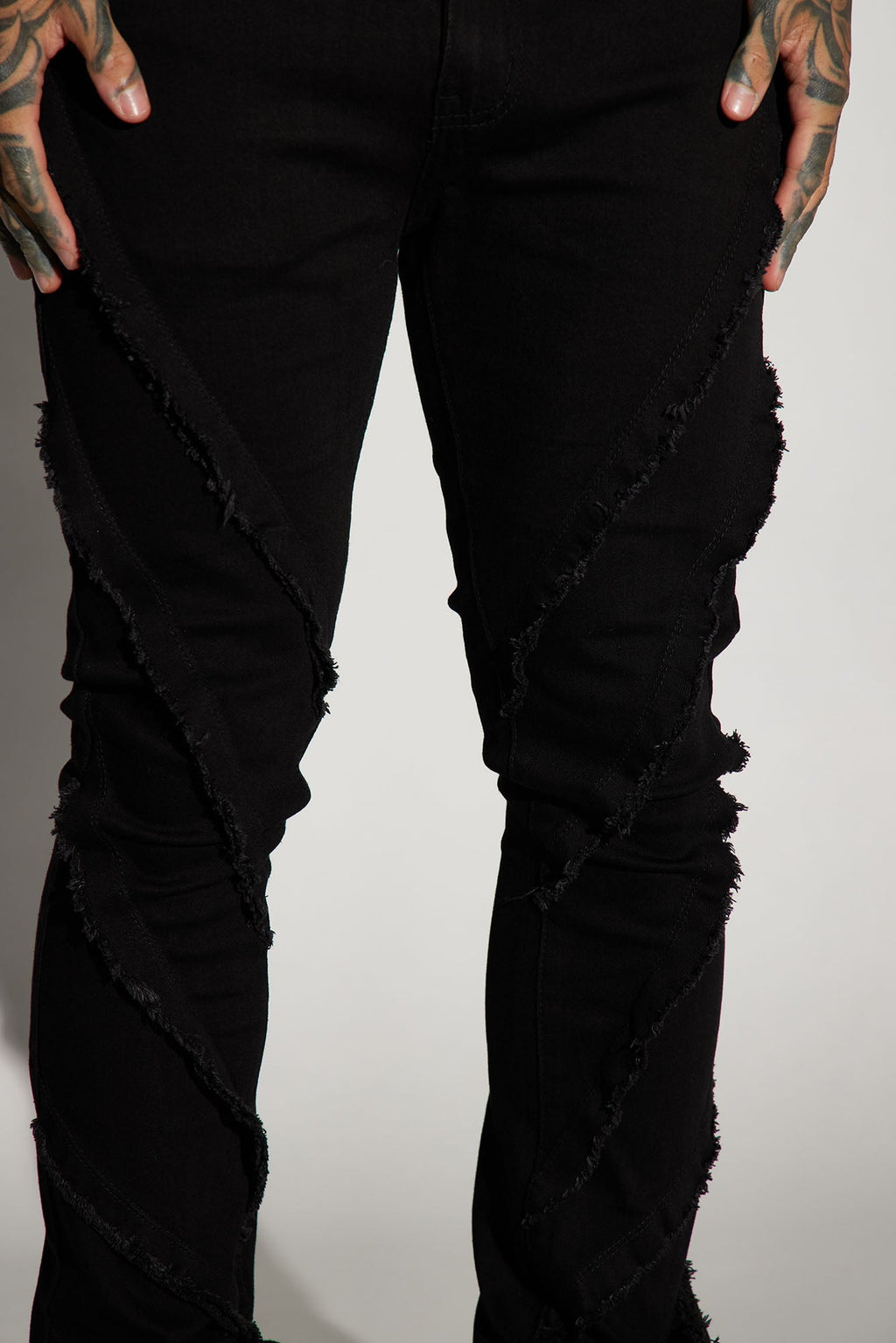 Slanted Fray Stacked Skinny Flare Jeans - Black image 4