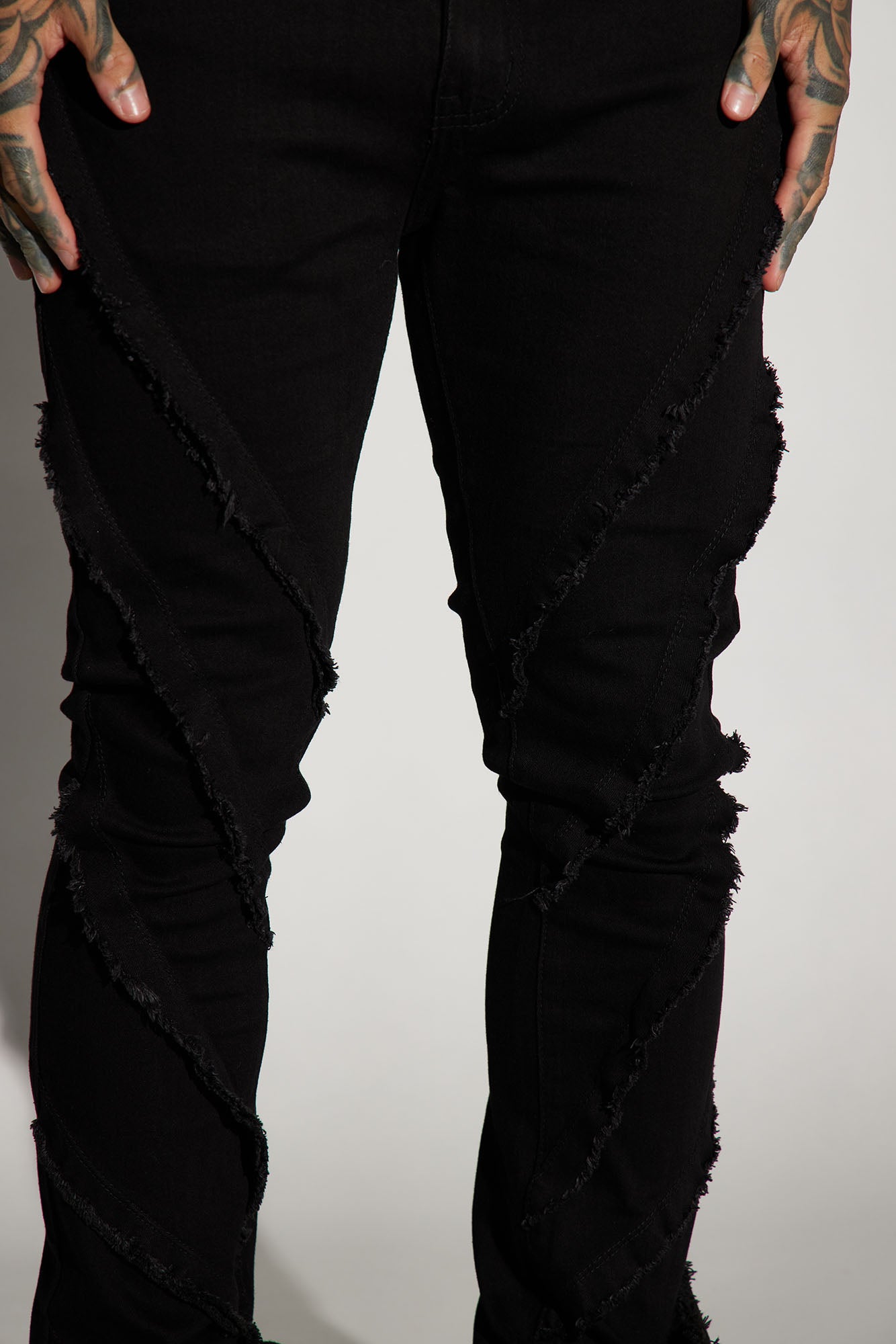 Slanted Fray Stacked Skinny Flare Jeans - Black image 4